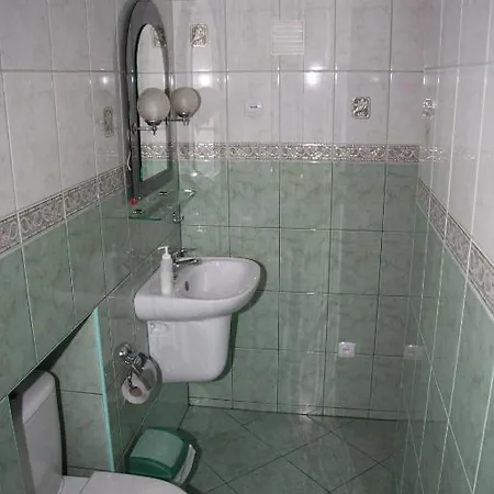 Quarto em Acomodações Particulares Goscinne Lulu *